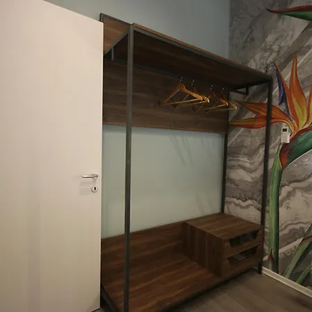 Alyvia Jaktstuga Himare