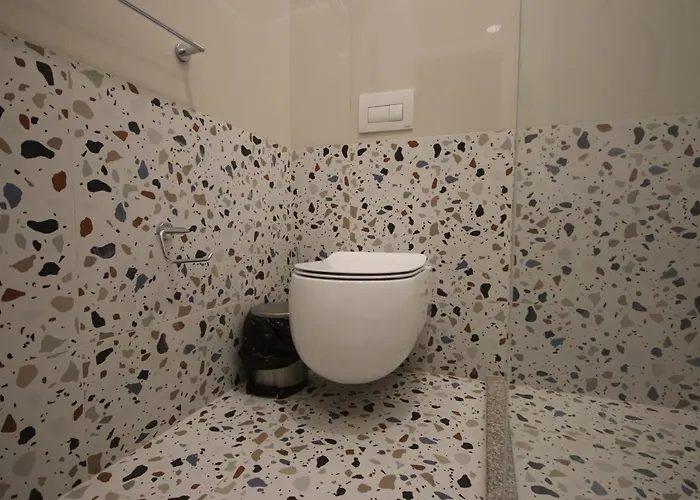 Alyvia Domek letniskowy Himara