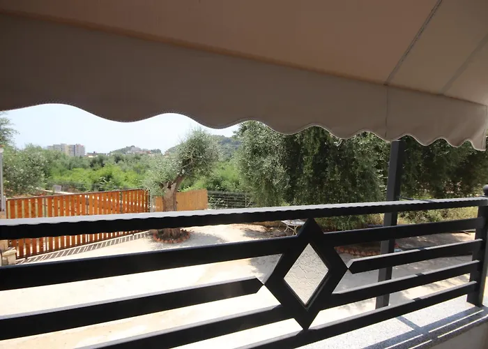 Alyvia Domek letniskowy *